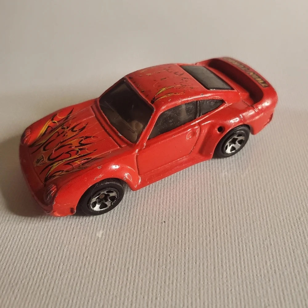 Vintage 1987- Porsche Twin Turbo Hot Wheel